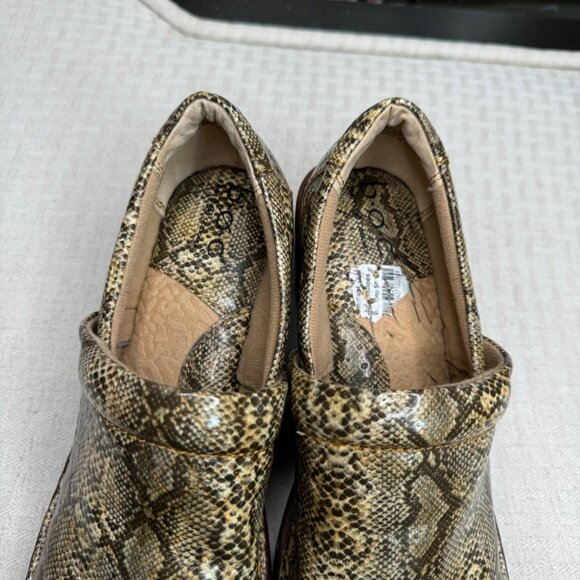 B.O.C Womens Snake Print Leather Slip-On Clogs Size 9 nursing clogs - Picture 6 of 9